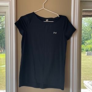 Under Armour Black T-Shirt - Size Small